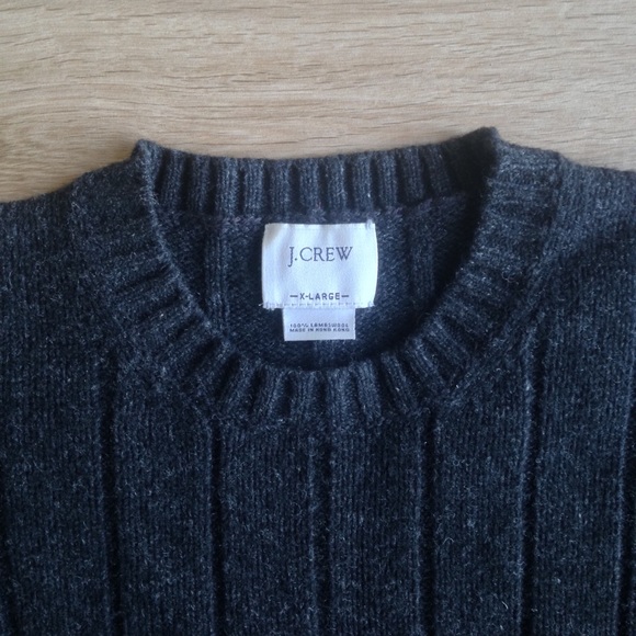 Men’s J. Crew Lambswool Sweater - Picture 3 of 5